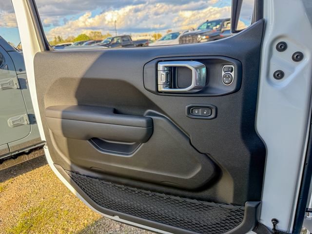 New 2026 Jeep Gladiator Sport image 16