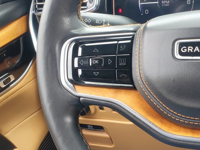 Used 2022 Jeep Grand Wagoneer Series III w/ Rear Seat Video Group 1 AWD/4WD image 16