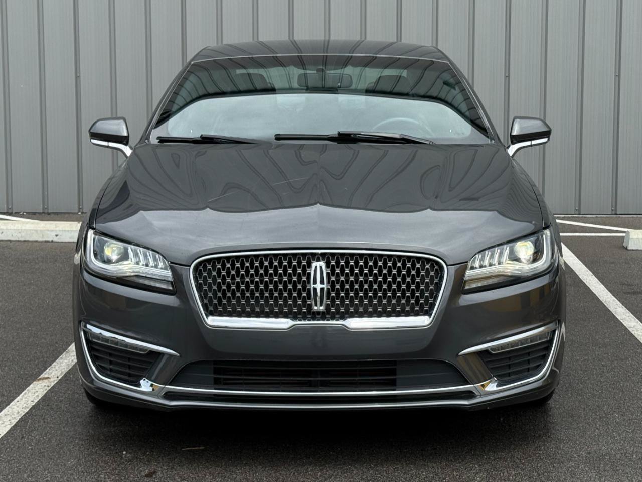 Used 2018 Lincoln MKZ Premiere w/ Magnetic Appearance Package FWD image 2