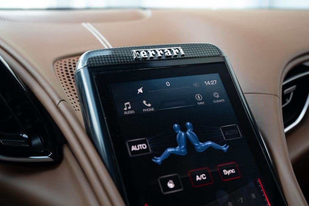 Used 2024 Ferrari Roma Spider RWD image 42