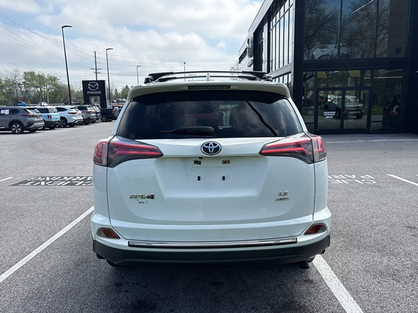 Used 2017 Toyota RAV4 LE w/ All Weather Liner Package AWD/4WD image 6