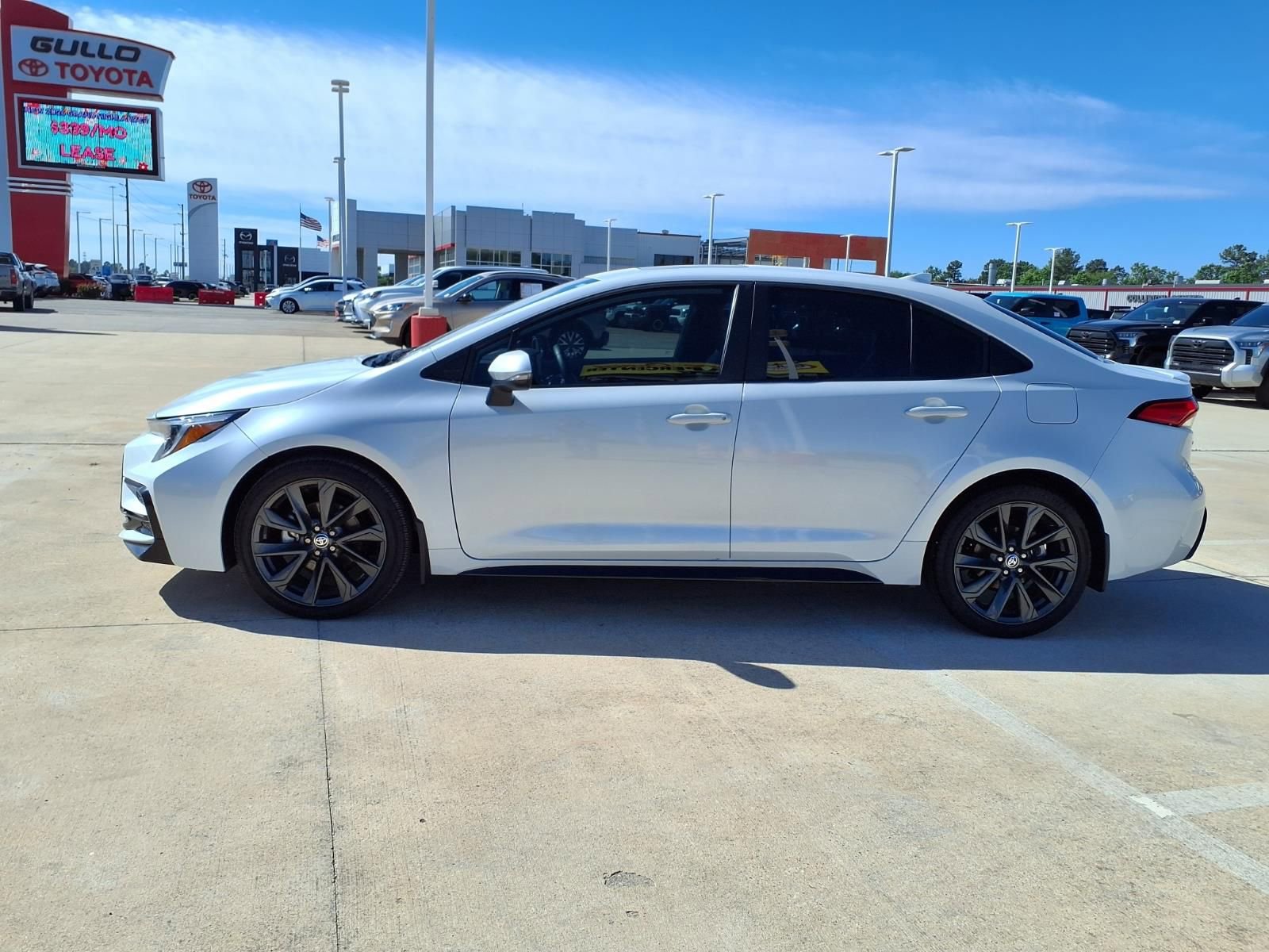Certified 2025 Toyota Corolla SE w/ SE Premium Package image 8