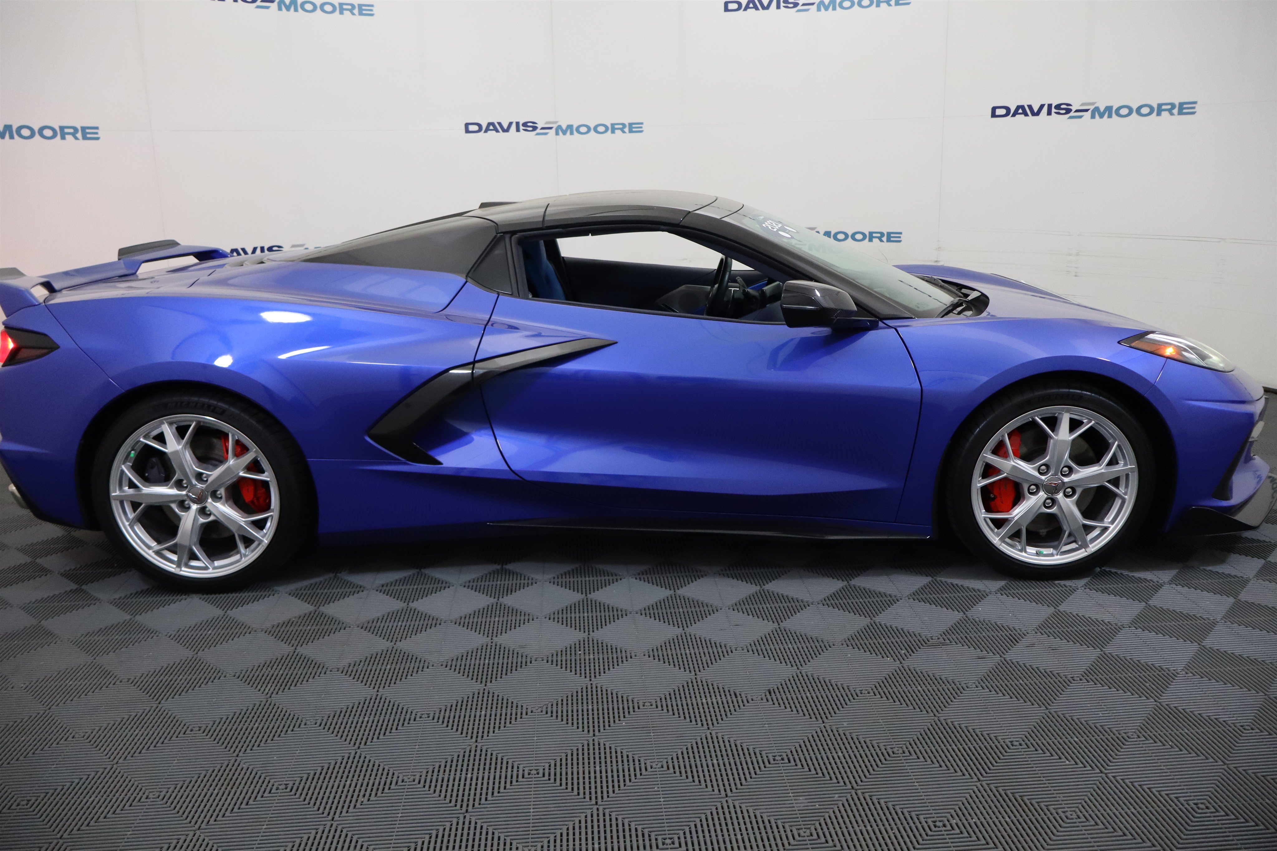 Certified 2021 Chevrolet Corvette Stingray Premium Conv w/ Z51 Performance Package RWD image 5