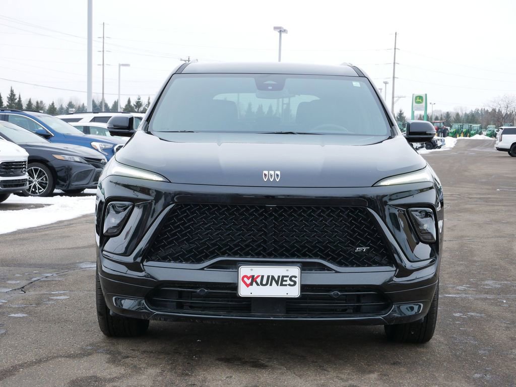 Used 2025 Buick Enclave Sport Touring image 2