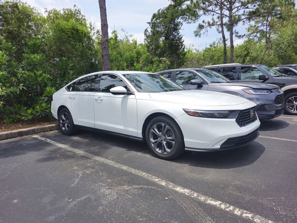 Used 2023 Honda Accord EX image 1