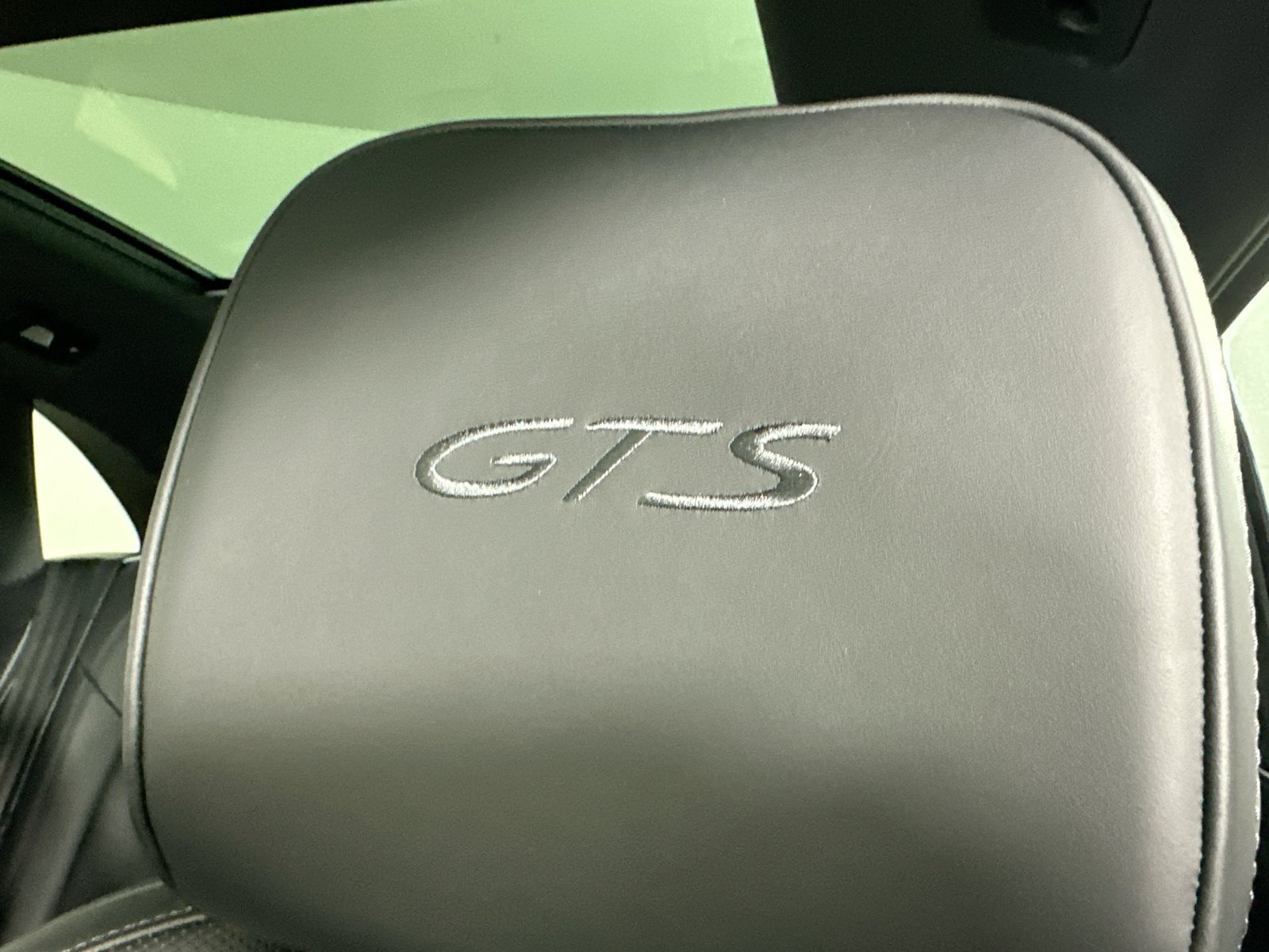 Certified 2024 Porsche Macan GTS w/ Premium Plus Package AWD/4WD image 39