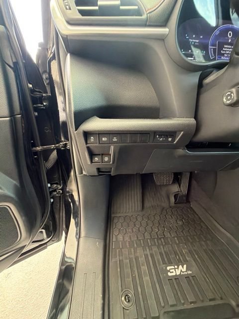 Used 2025 Toyota Sienna XSE w/ XSE Premium Package AWD/4WD image 18