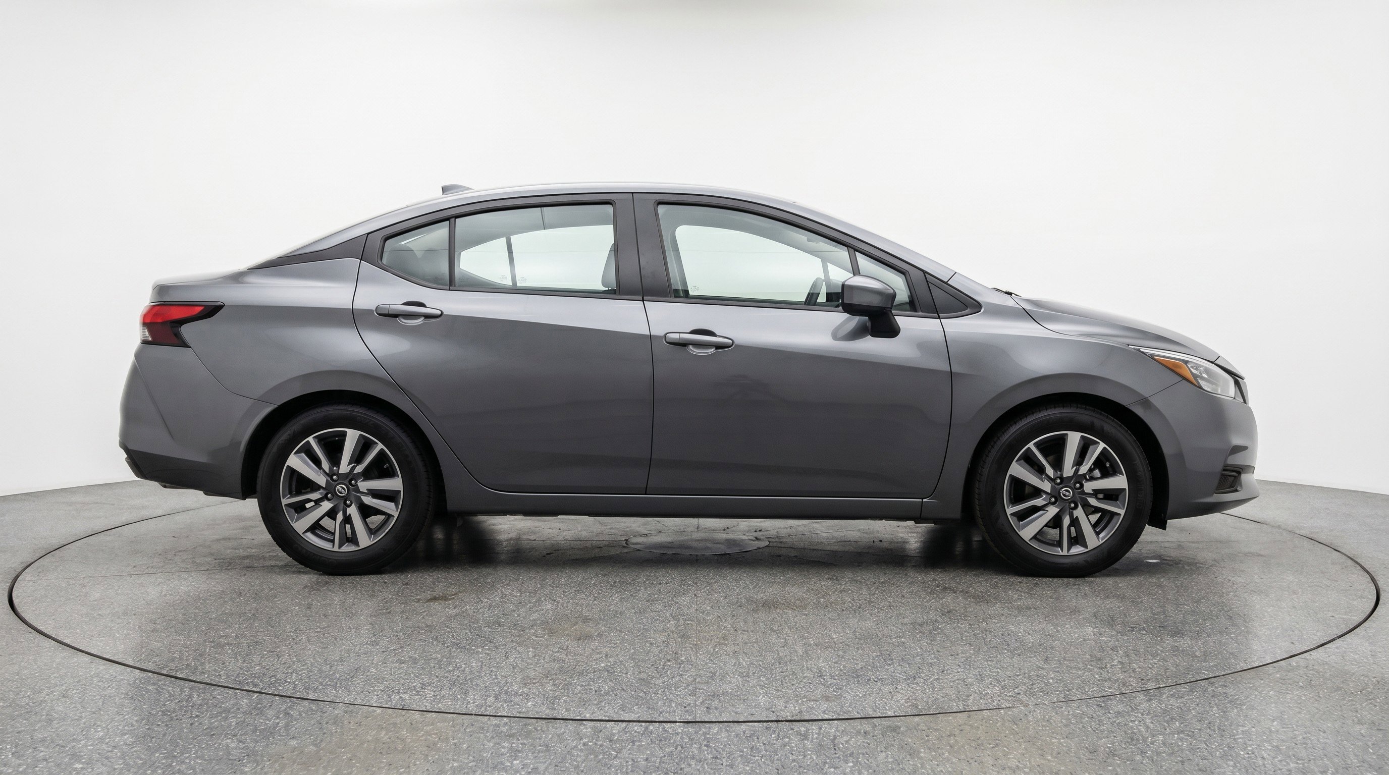 Used 2025 Nissan Versa SV FWD image 11