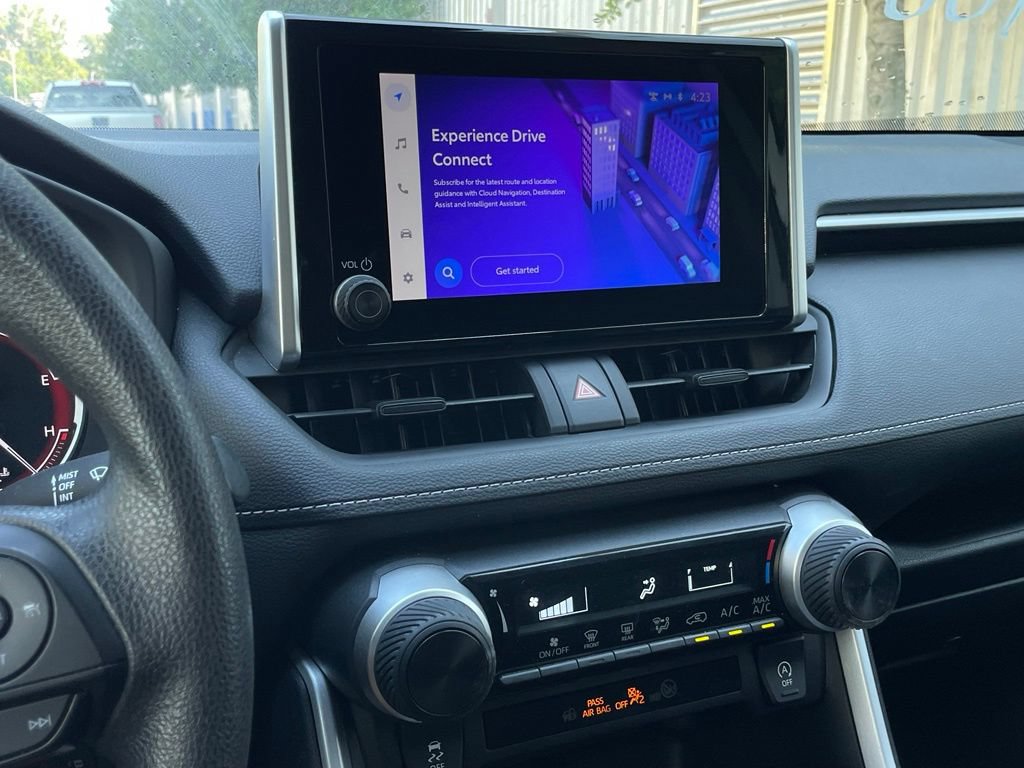 Used 2025 Toyota RAV4 LE FWD image 17