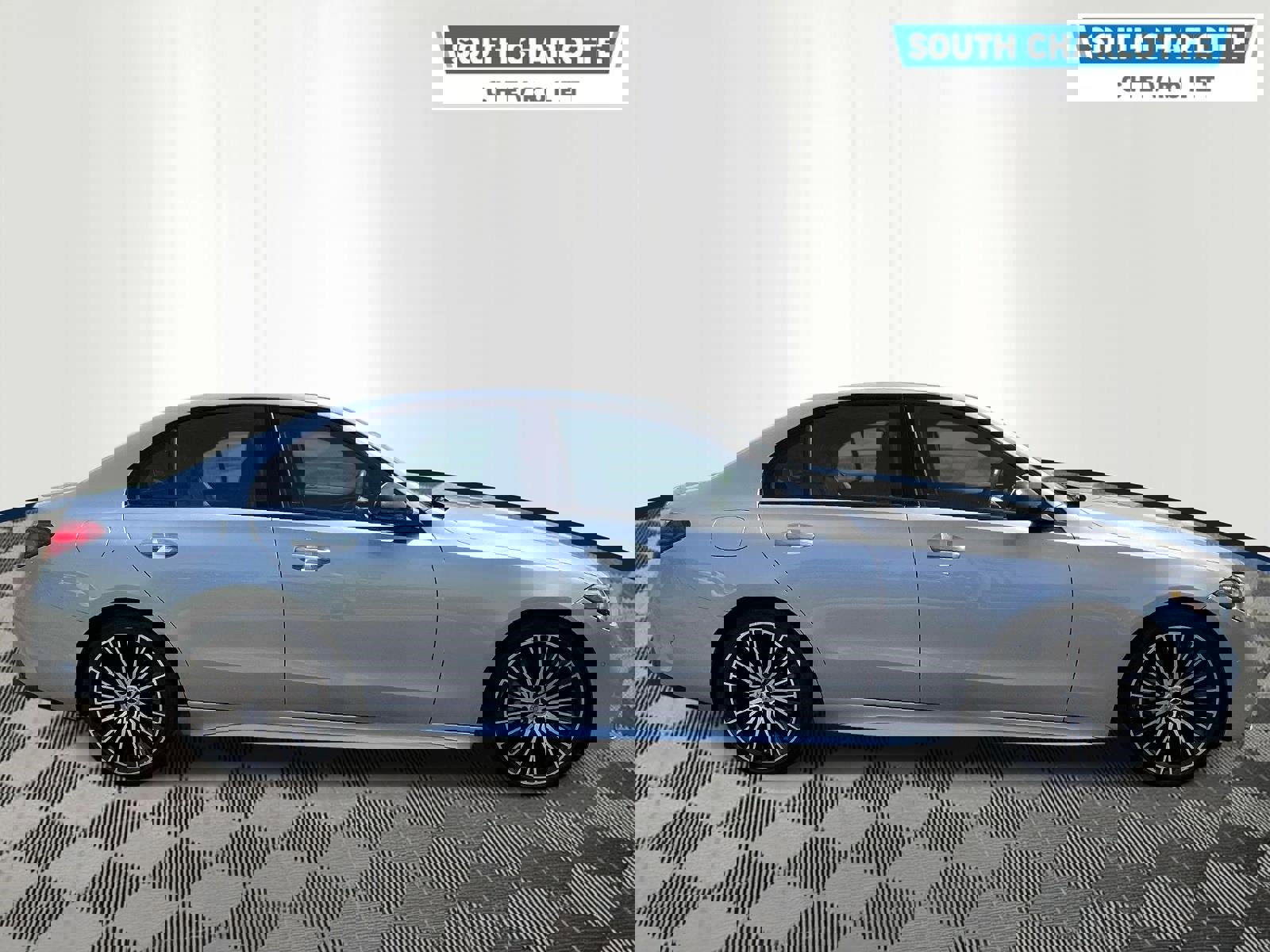 Used 2023 Mercedes-Benz C 300 Sedan image 4