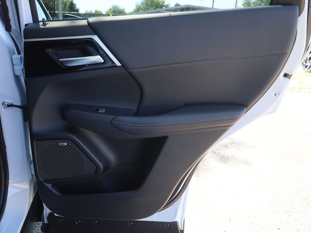 New 2025 Mitsubishi Outlander Trail Edition image 25
