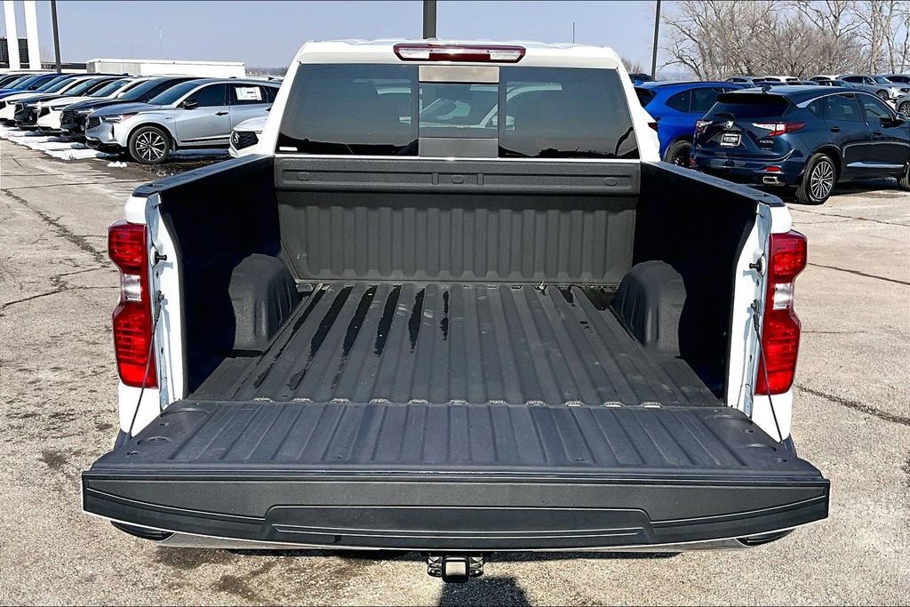 Used 2025 Chevrolet Silverado 1500 LT image 39
