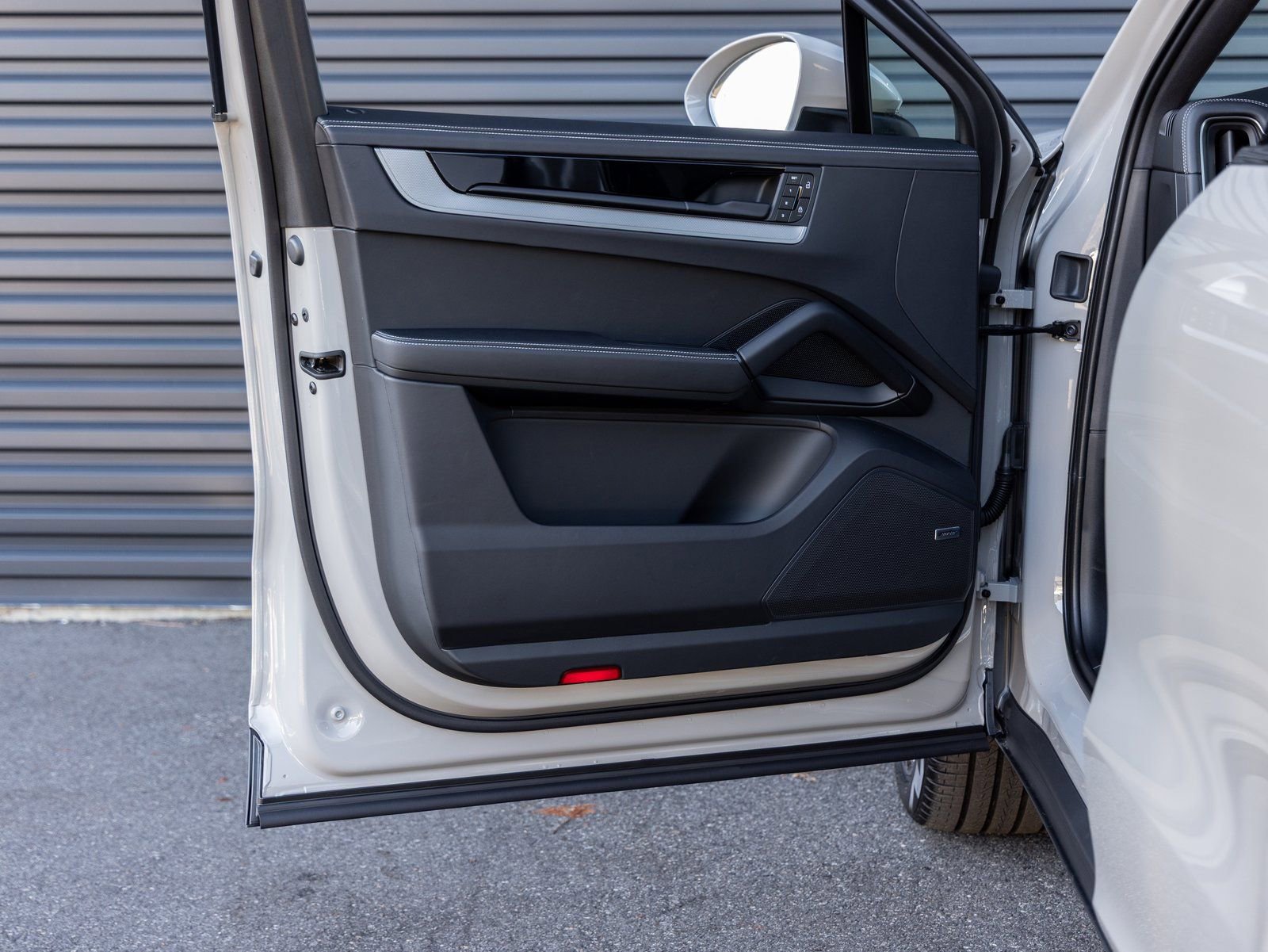 New 2026 Porsche Cayenne Coupe image 21