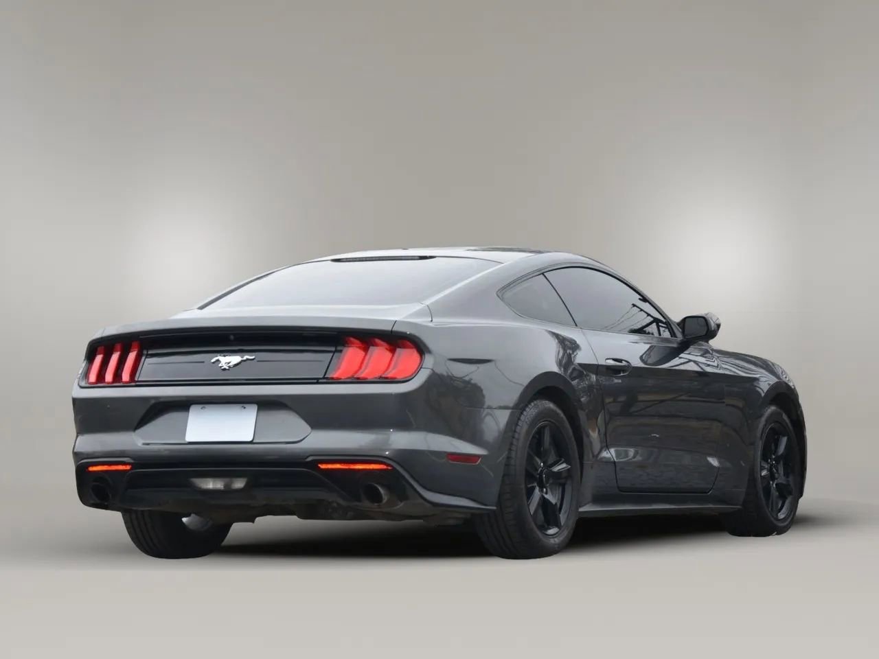 Used 2018 Ford Mustang Coupe image 21
