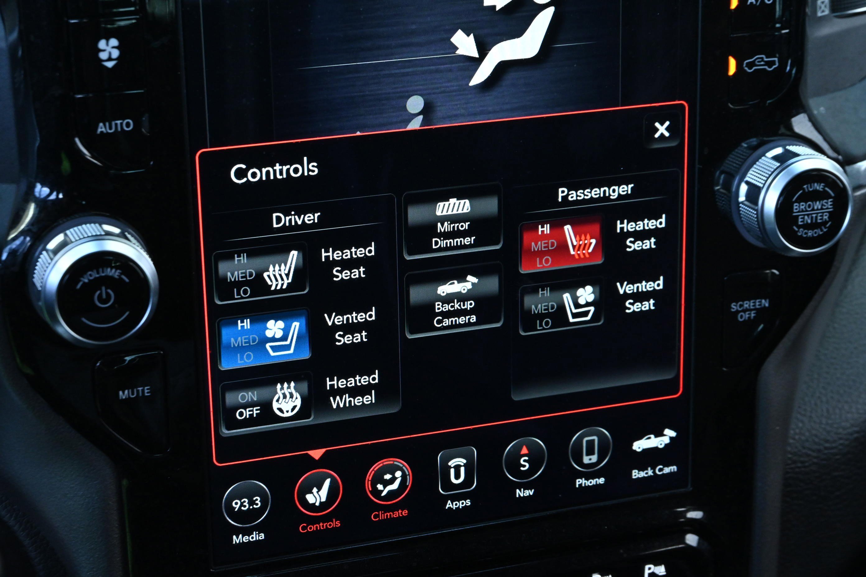 Used 2020 RAM 1500 Laramie AWD/4WD image 19