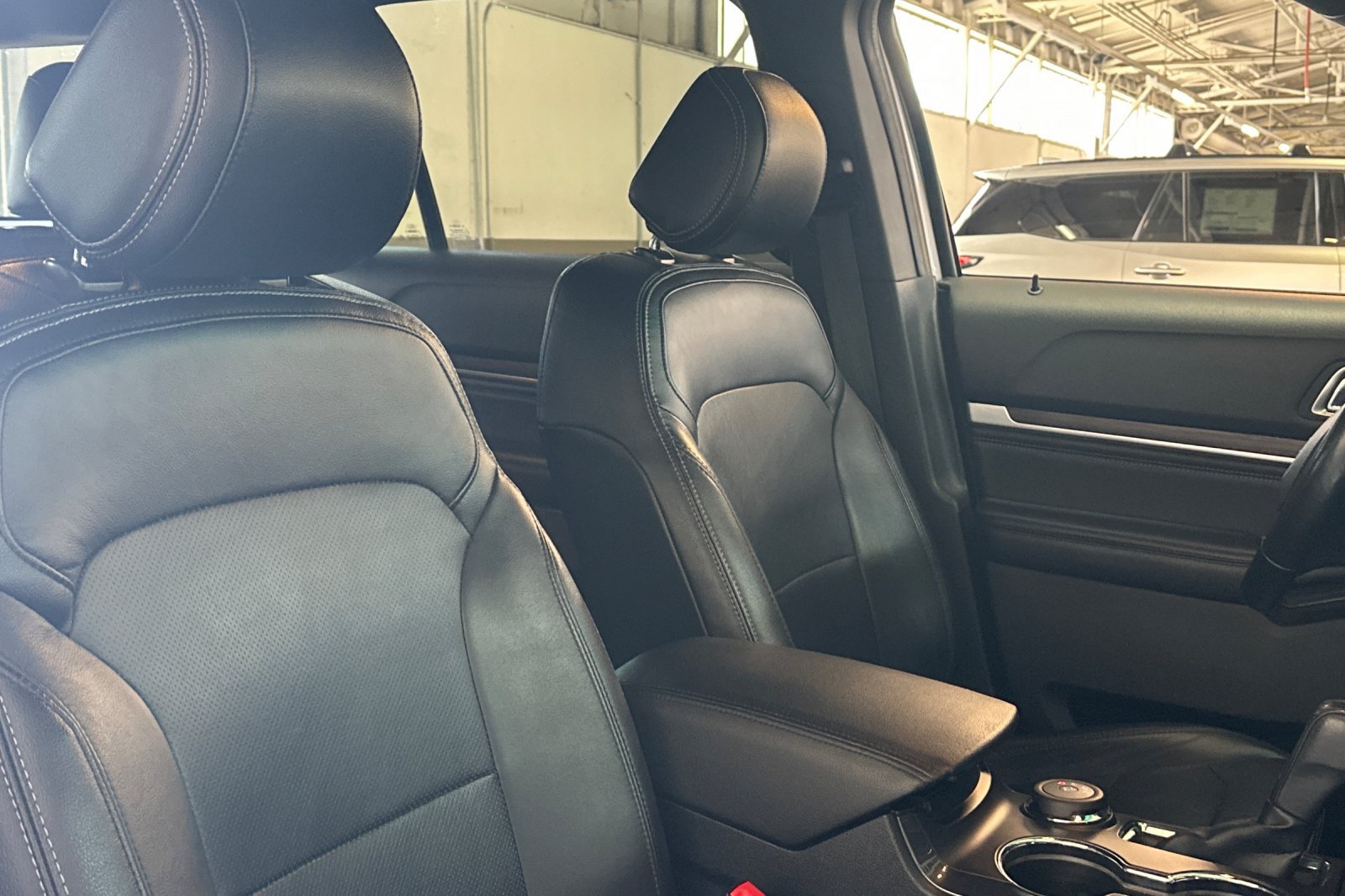 Used 2016 Ford Explorer Limited AWD/4WD image 32