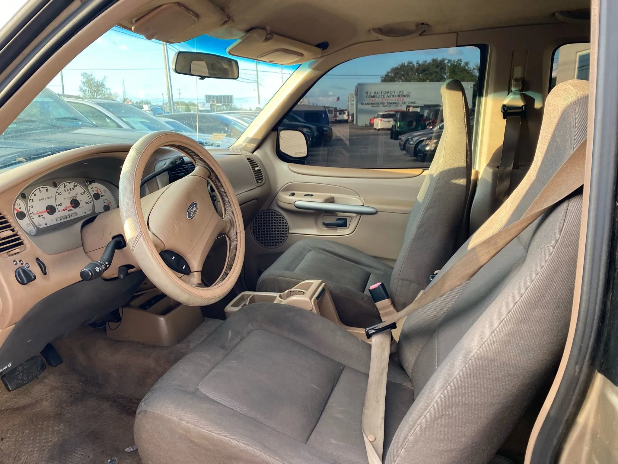 Used 2001 Ford Explorer Sport image 8