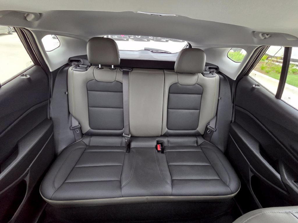 Used 2025 Chevrolet Trax ACTIV w/ Sunroof Package FWD image 22
