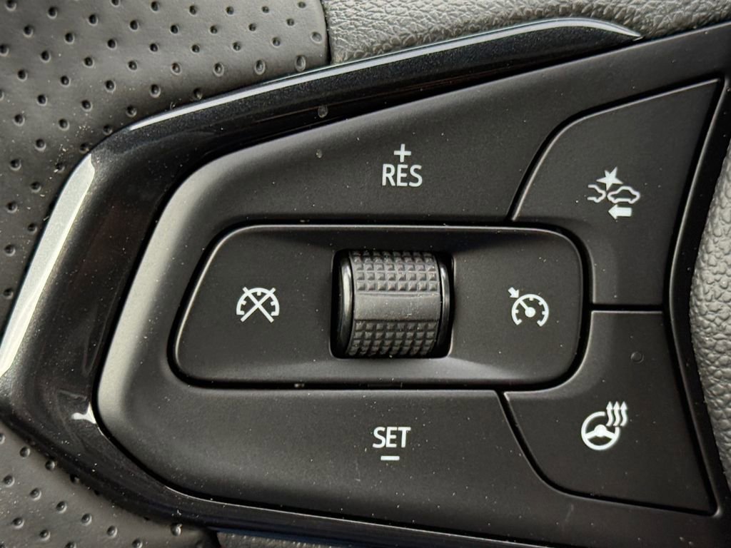New 2026 Chevrolet Trax RS FWD image 20