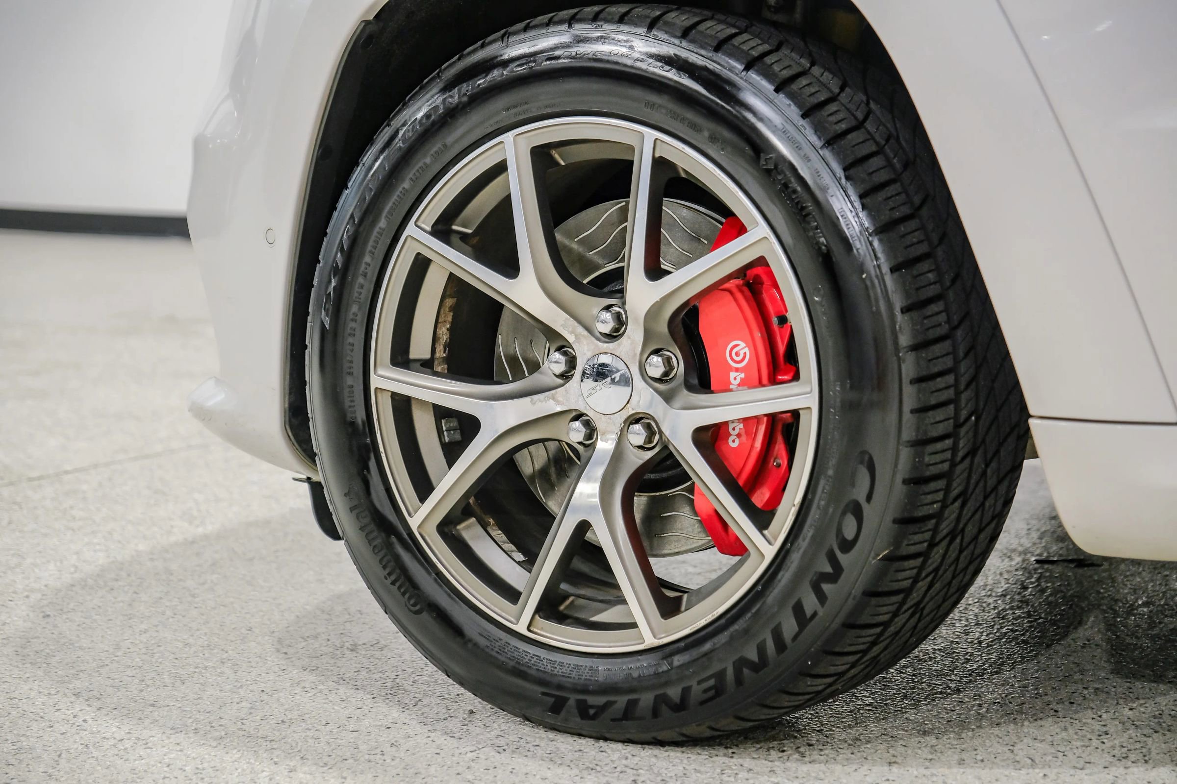 Used 2017 Jeep Grand Cherokee SRT AWD/4WD image 61