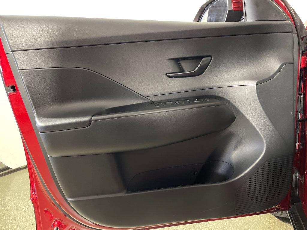Certified 2025 Hyundai Kona SEL FWD image 19