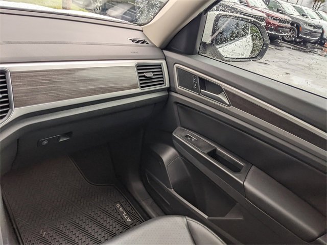 Used 2019 Volkswagen Atlas SE w/ Towing Package image 14