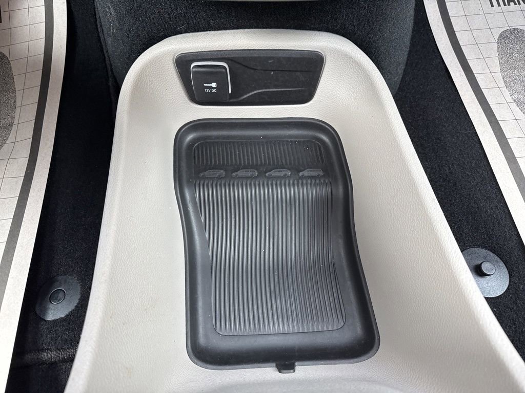 Used 2024 Chrysler Pacifica Touring-L image 44