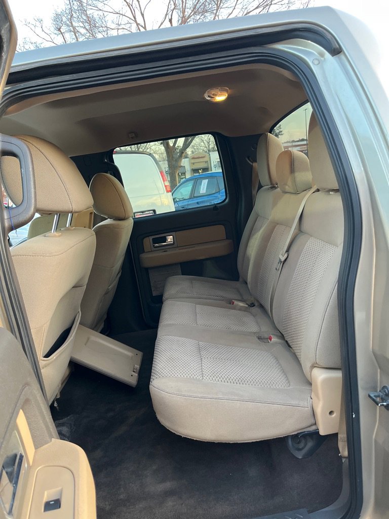 Used 2011 Ford F150 XLT w/ XLT Convenience Pkg image 9