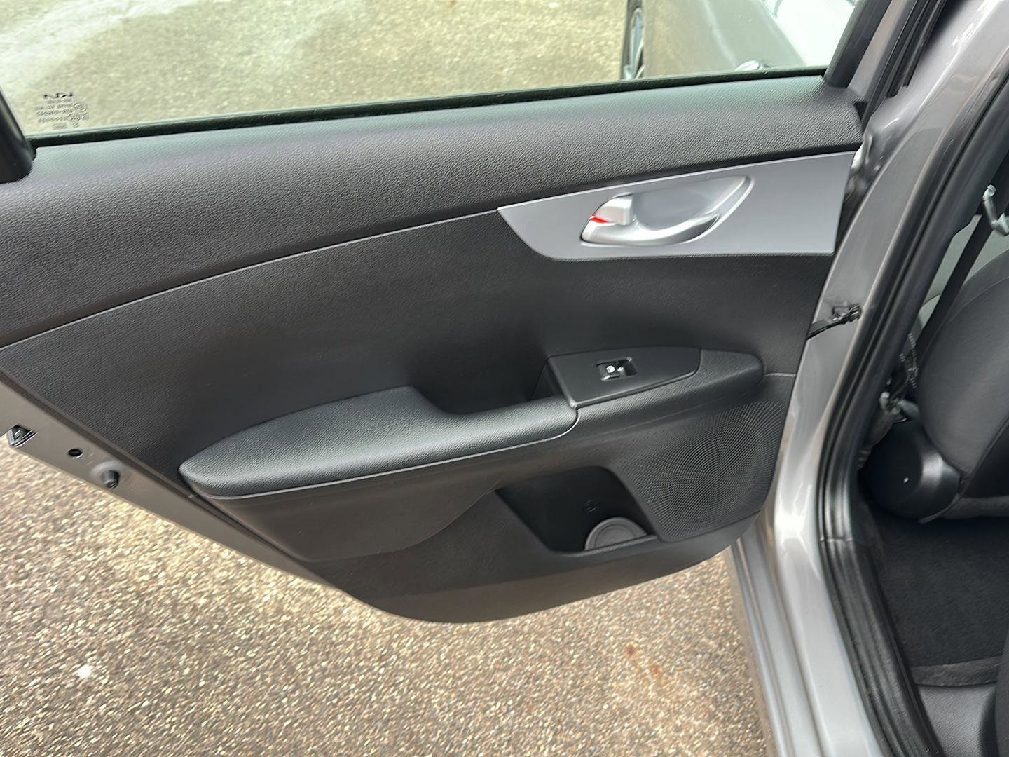 Used 2023 Kia Forte LXS image 15