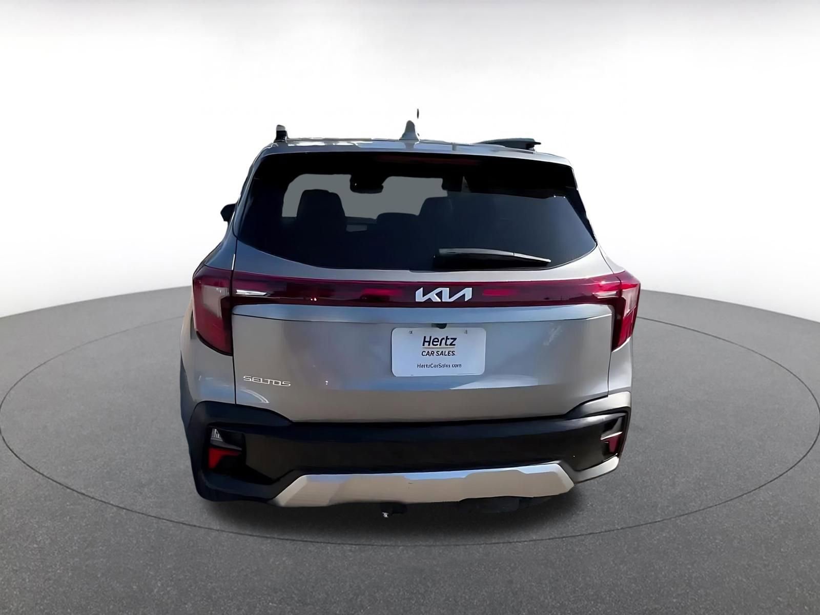 Used 2025 Kia Seltos S image 12