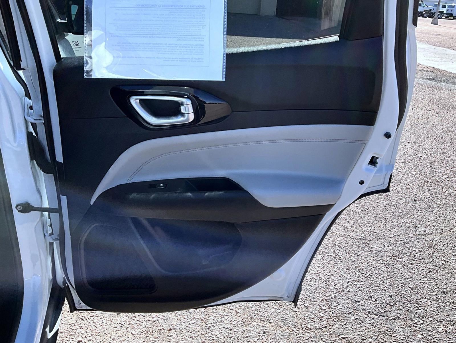 Used 2023 Jeep Compass Limited image 19