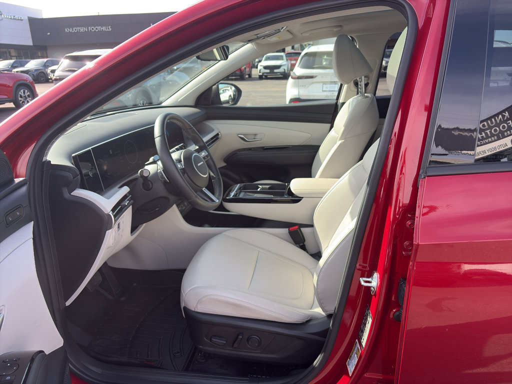Used 2025 Hyundai Tucson Limited AWD/4WD image 12