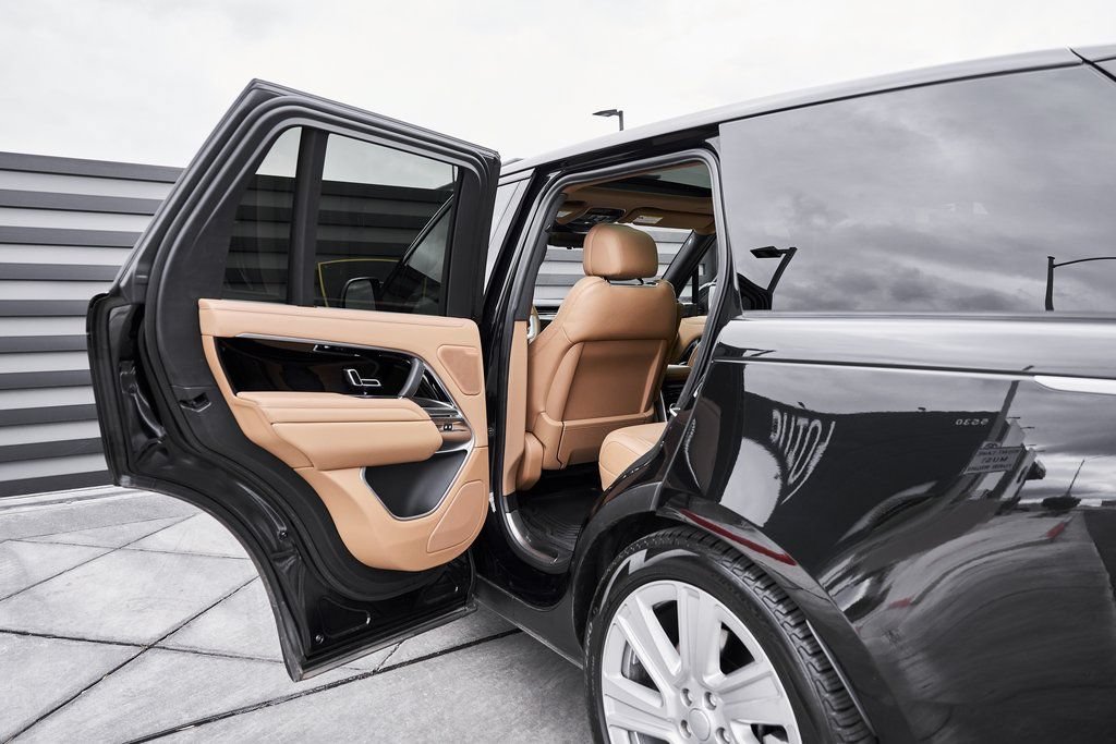 Used 2023 Land Rover Range Rover SE AWD/4WD image 26