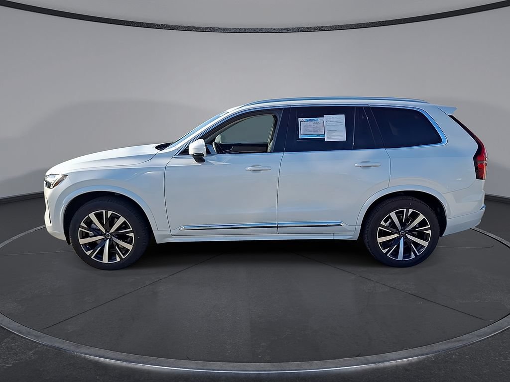 Certified 2025 Volvo XC90 B5 Core AWD/4WD image 2