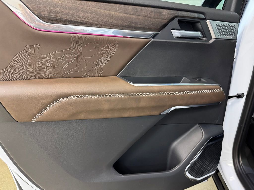 New 2026 GMC Acadia Denali Ultimate w/ LPO, Floor Liner Package image 16