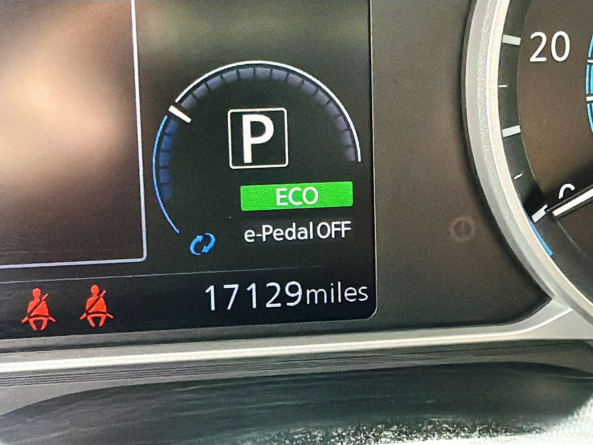 Used 2025 Nissan Leaf S FWD image 19
