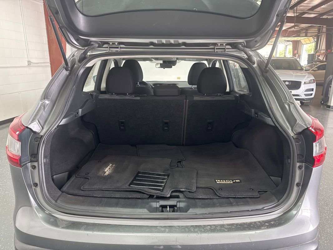 Used 2020 Nissan Rogue Sport SV AWD/4WD image 18
