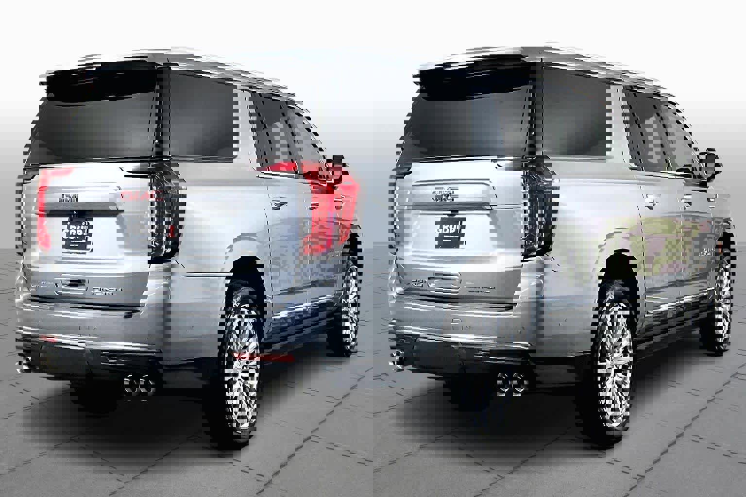 Used 2023 GMC Yukon XL Denali w/ Denali Reserve Package image 12