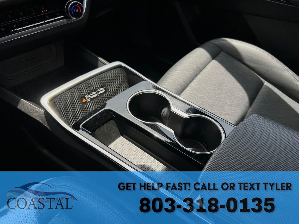 Used 2025 Chevrolet Equinox LT w/ Convenience Package II image 48