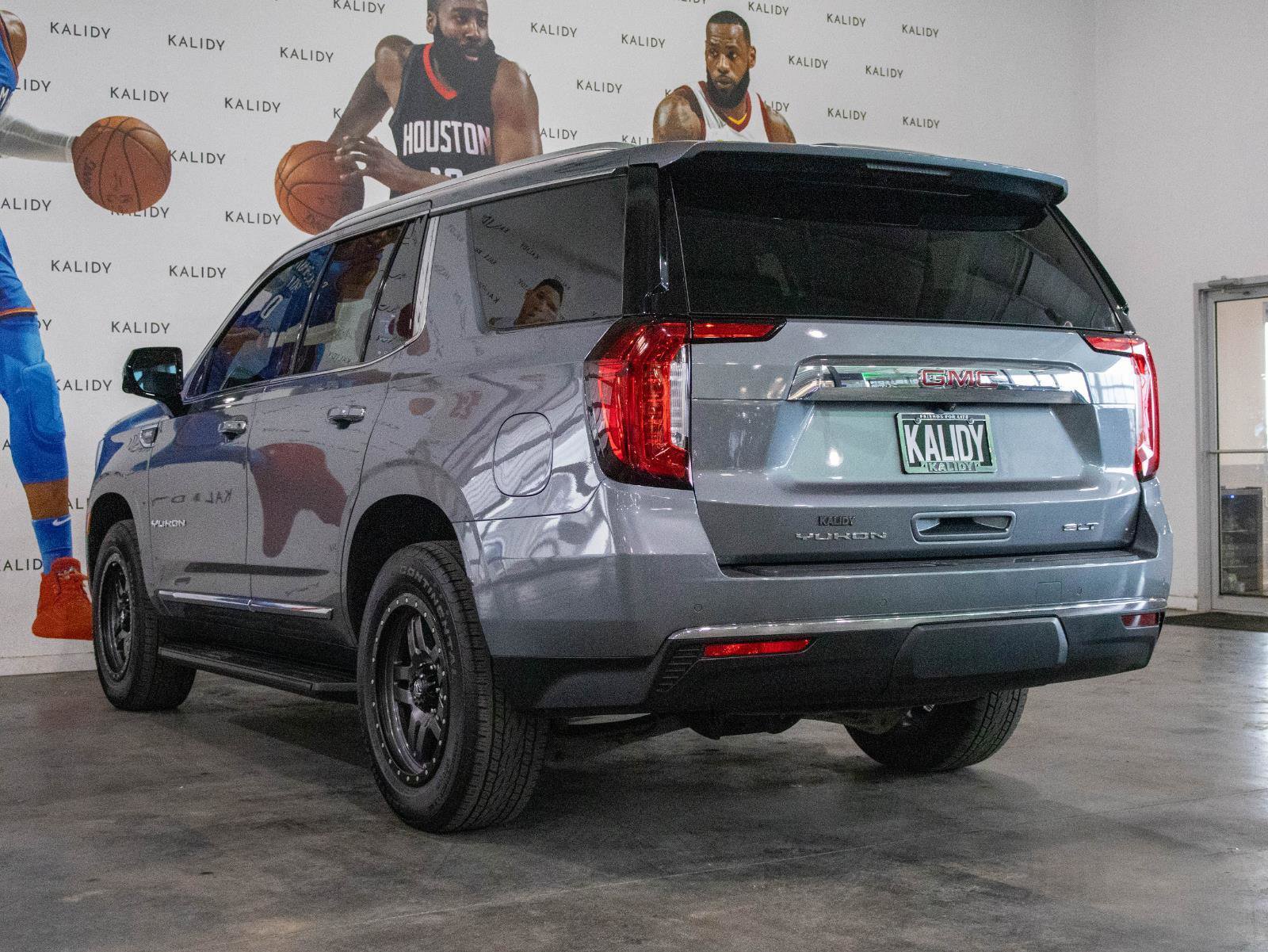 Used 2021 GMC Yukon SLT w/ SLT Luxury Plus Package image 24