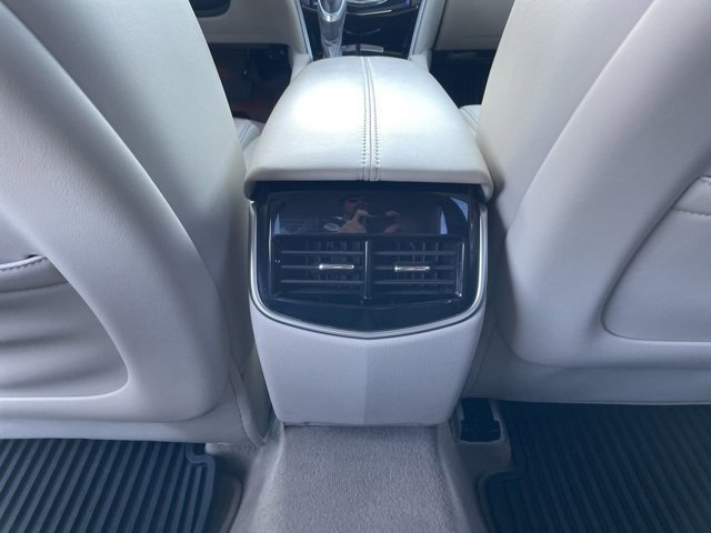 Used 2014 Cadillac XTS Base image 26