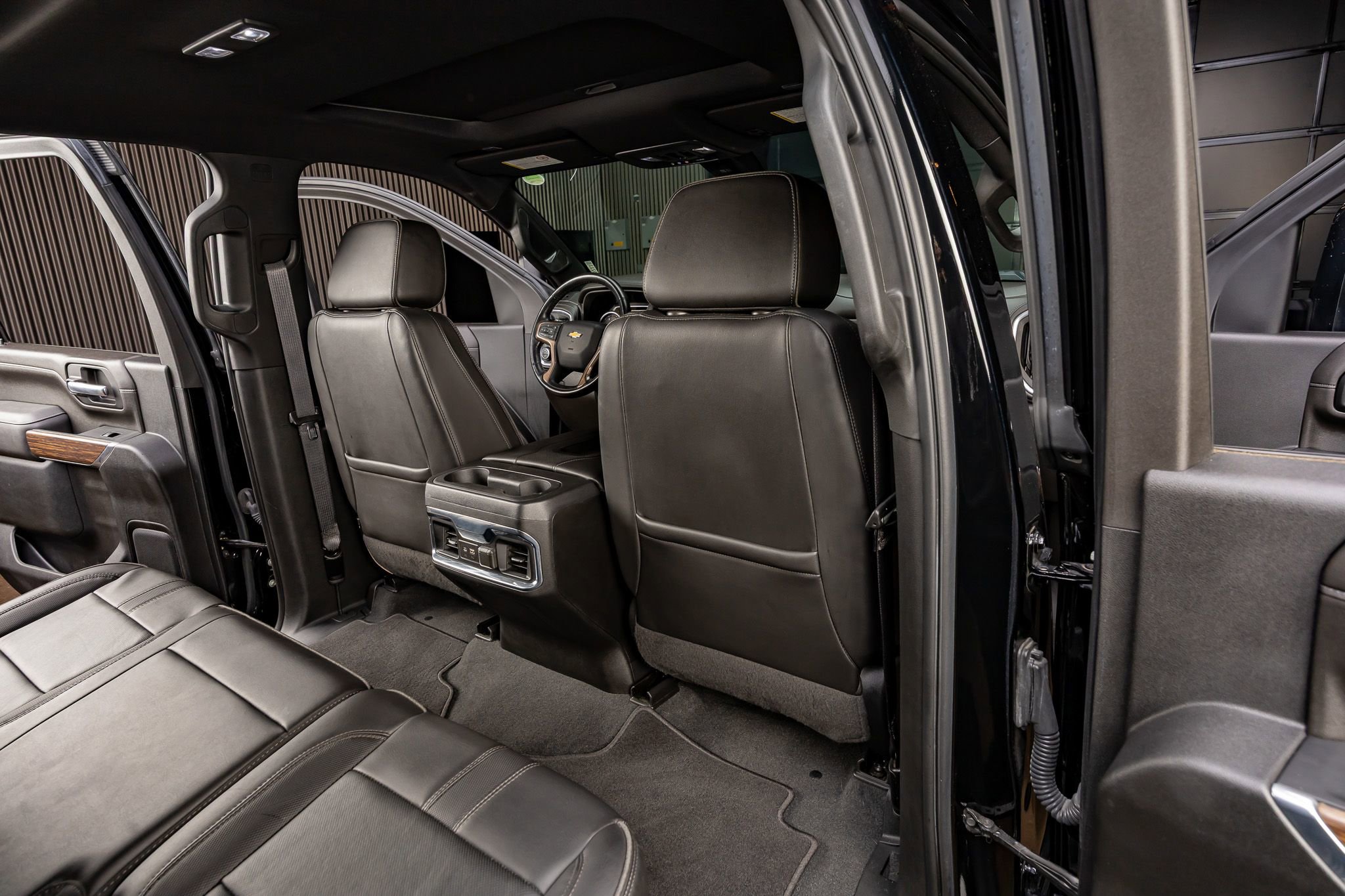 Used 2022 Chevrolet Silverado 3500 High Country image 32