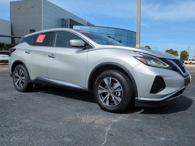 Used 2023 Nissan Murano S image 2