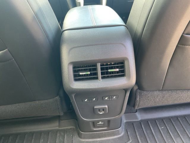 Used 2021 Chevrolet Equinox Premier FWD image 17