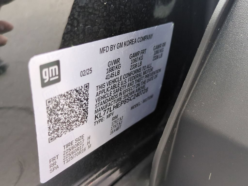 Used 2025 Chevrolet Trax LT w/ LT Convenience Package FWD image 34