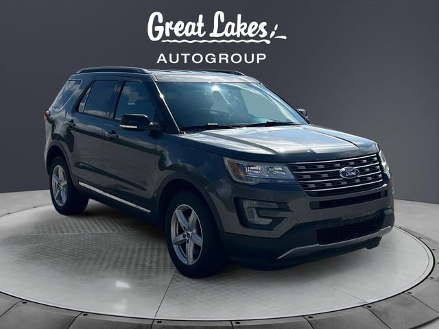 Used 2016 Ford Explorer XLT w/ Equipment Group 202A AWD/4WD image 7