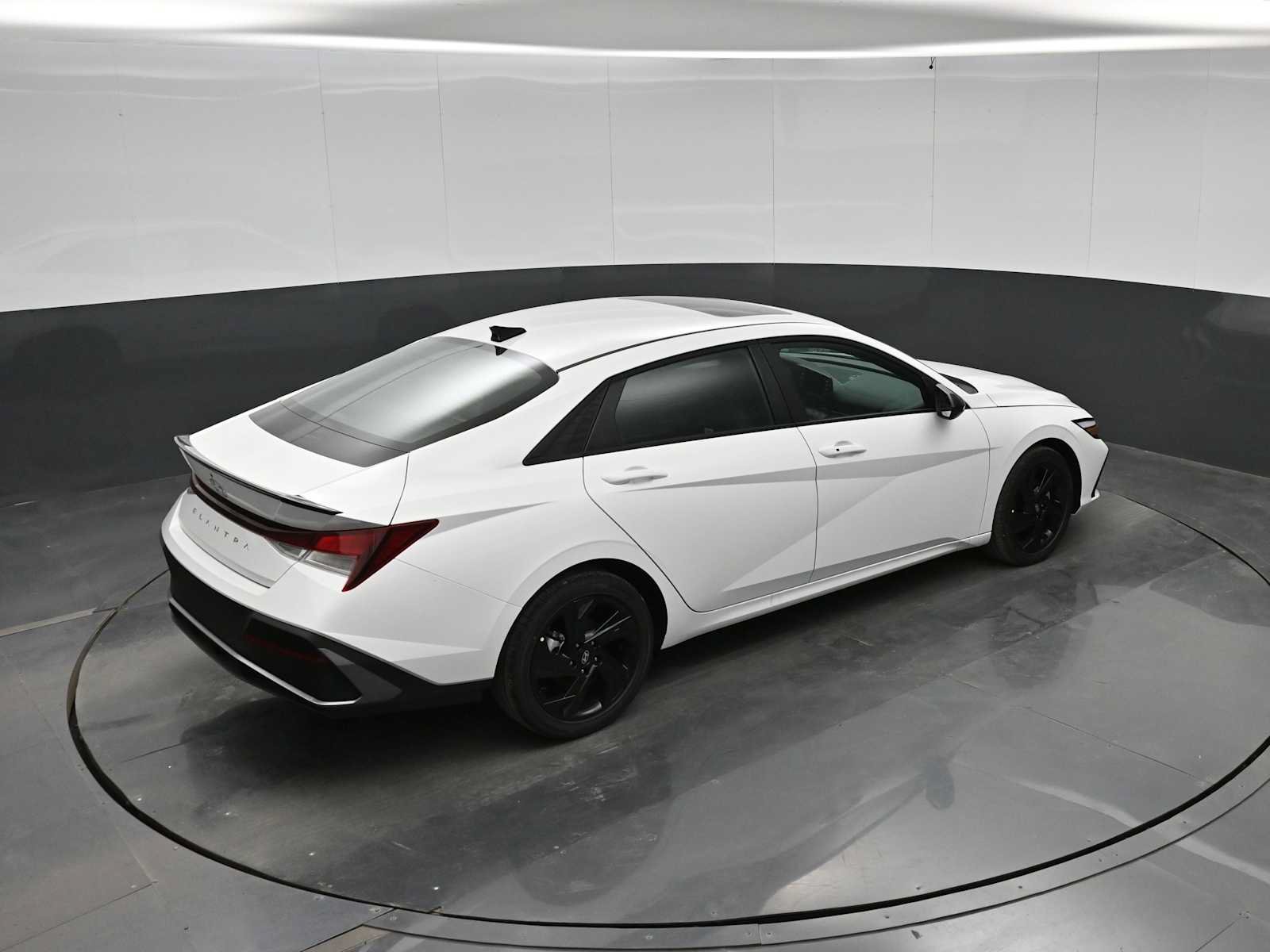 New 2026 Hyundai Elantra SEL Sport FWD image 32