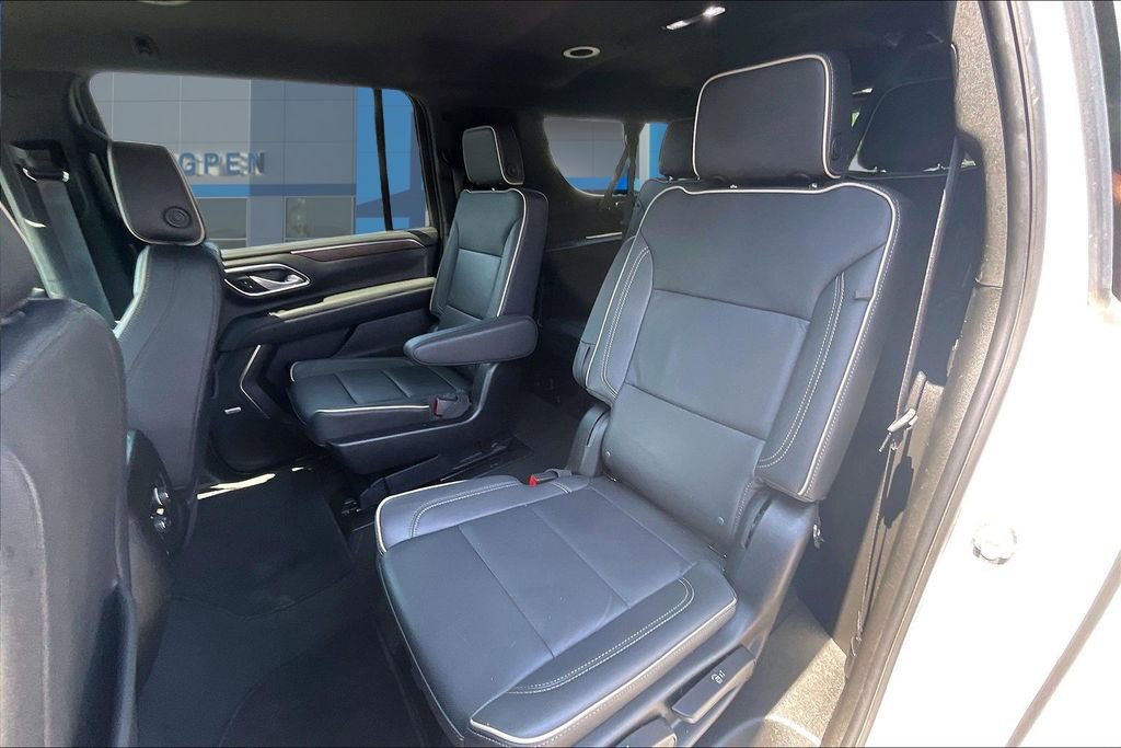 Used 2024 Chevrolet Suburban Premier AWD/4WD image 22