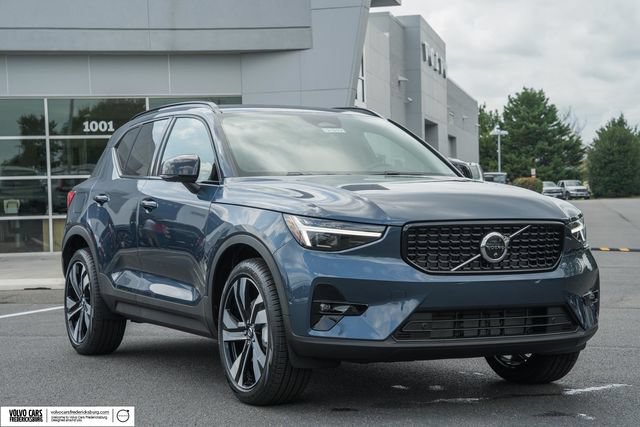 New 2026 Volvo XC40 B5 Ultra w/ Climate Package AWD/4WD image 1