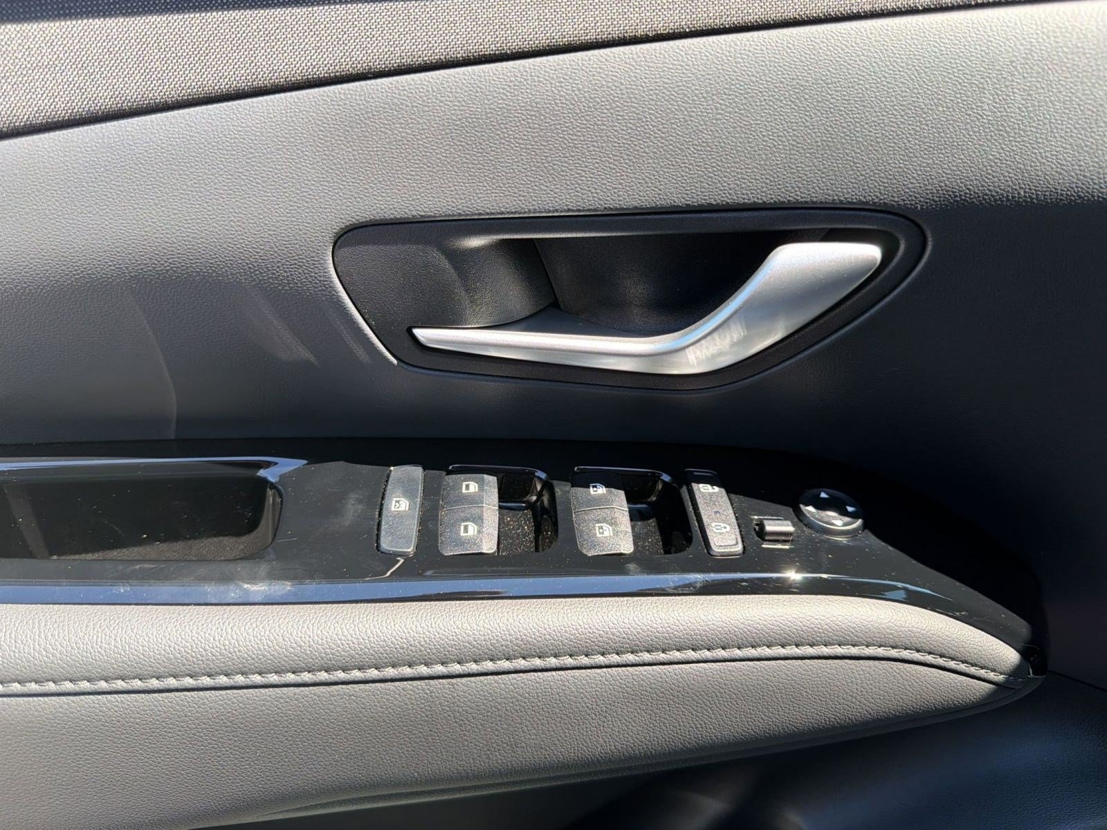 Used 2024 Hyundai Tucson Limited AWD/4WD image 13